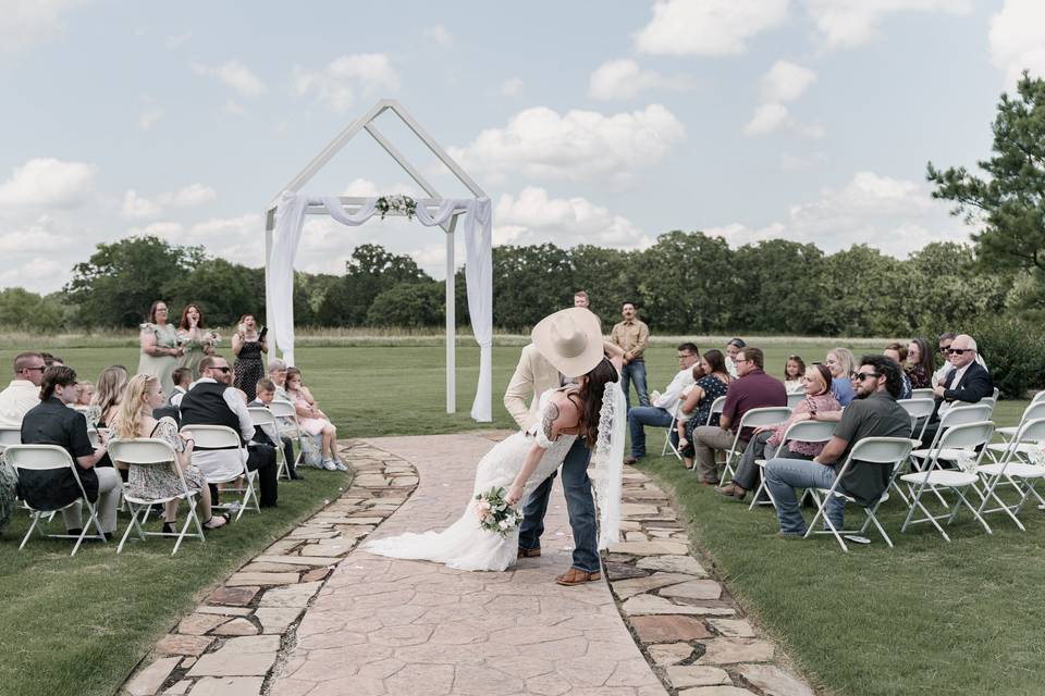 518Photography-Wedding-138.jpg