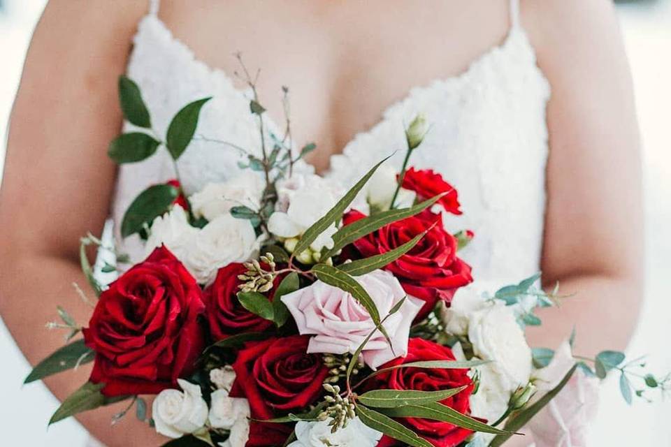 Blush, red, white bouquets