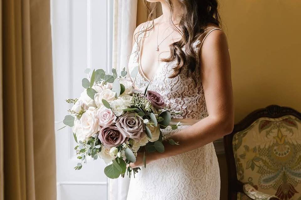 Mauve bridal bouquet