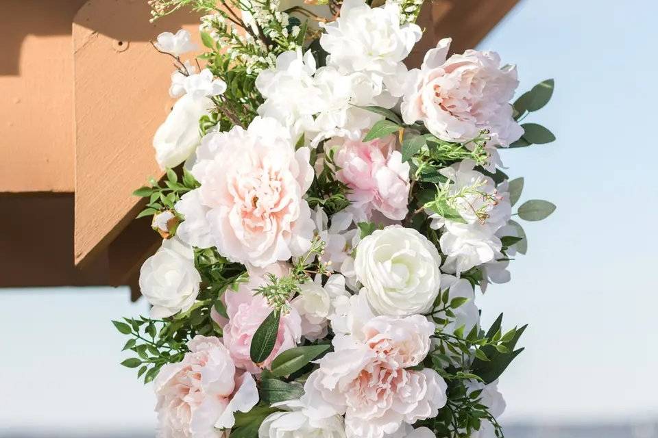 Peach and blush bridal bouquet