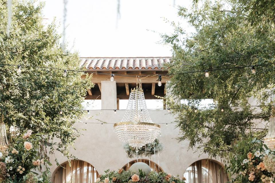 Romantic - Serra Plaza