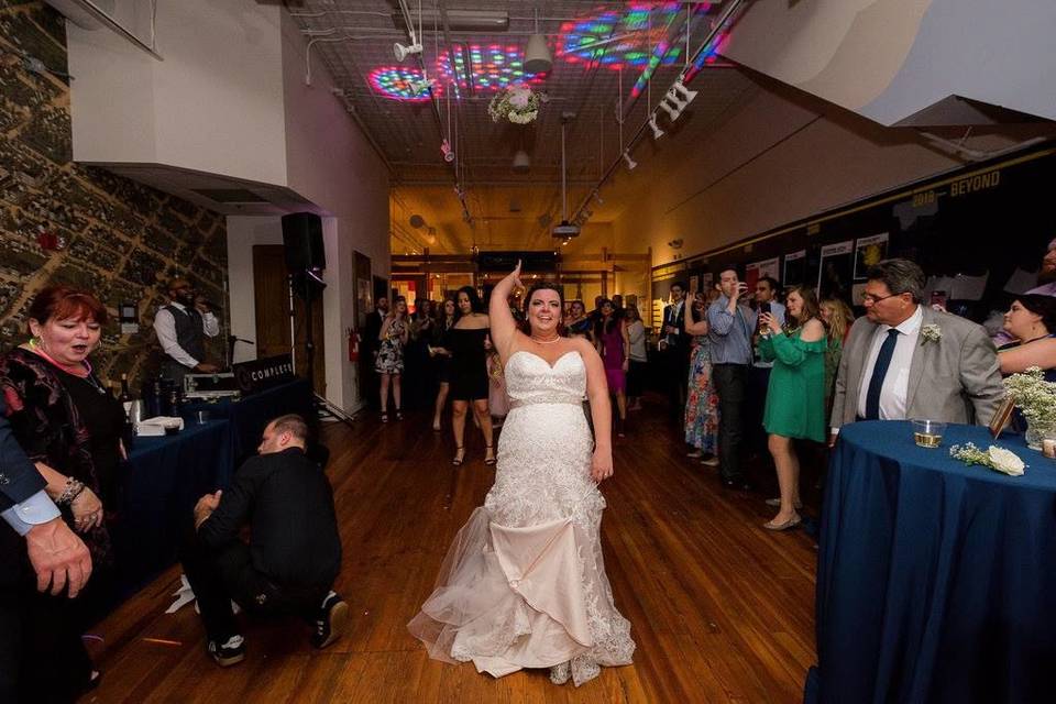 Bouquet toss