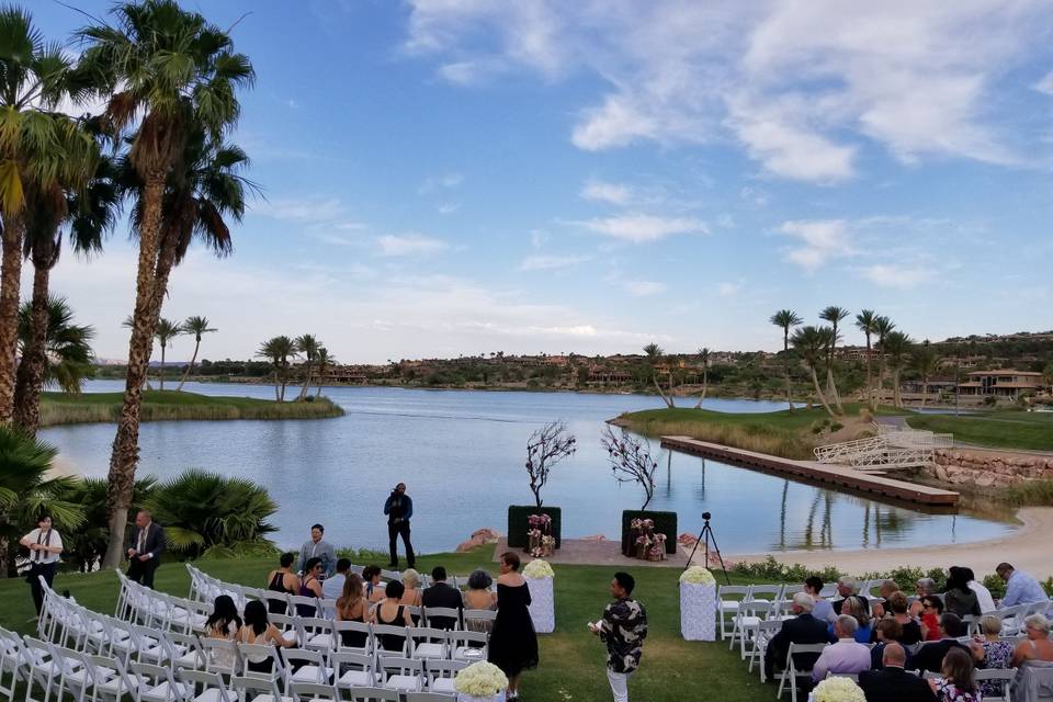 Wedding by the lake