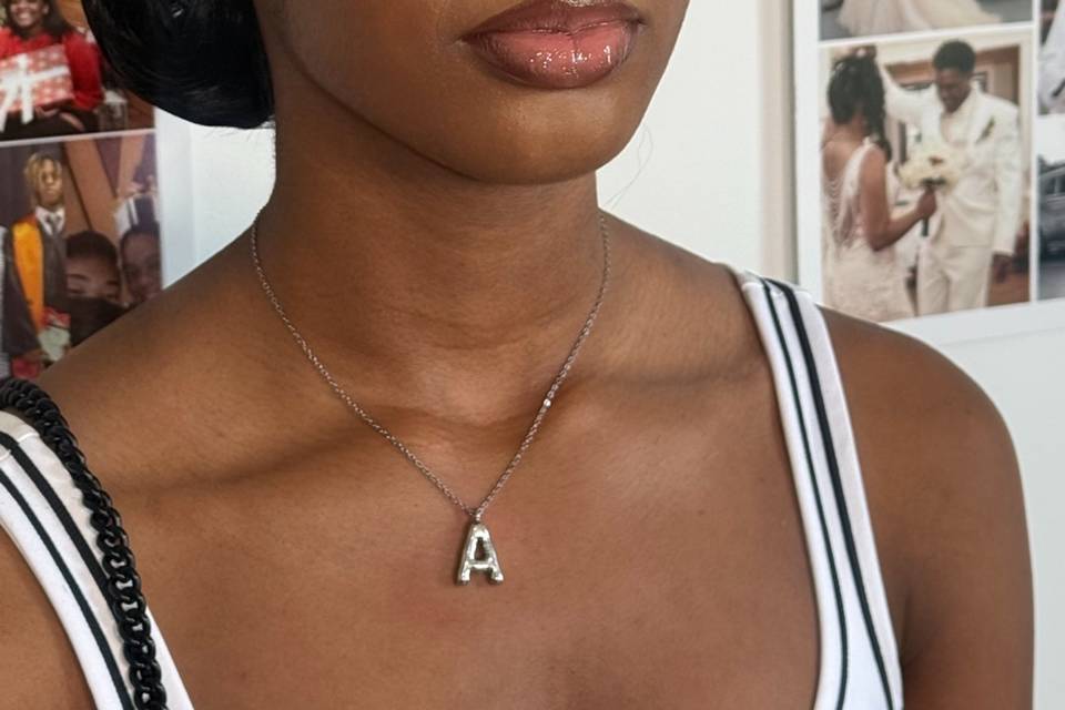 Https://themakeupteam.us