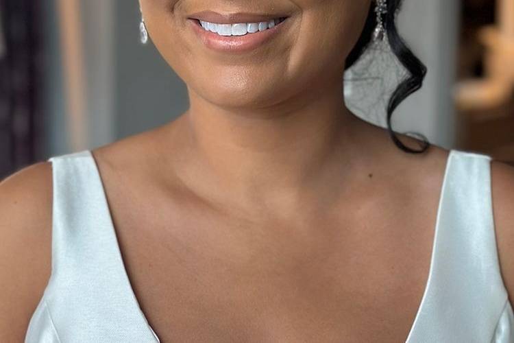 Https://themakeupteam.us