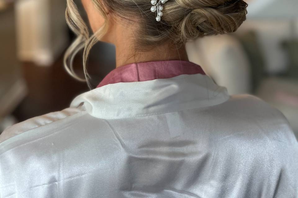 Https://themakeupteam.us