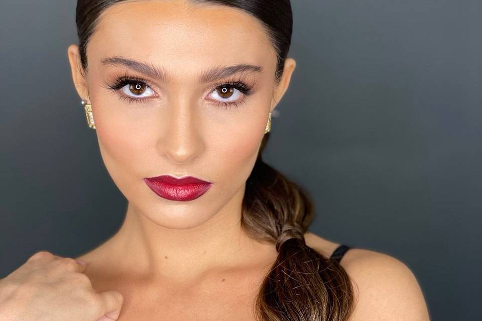 Https://themakeupteam.us