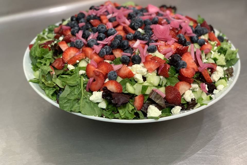 Spring berry crunch salad