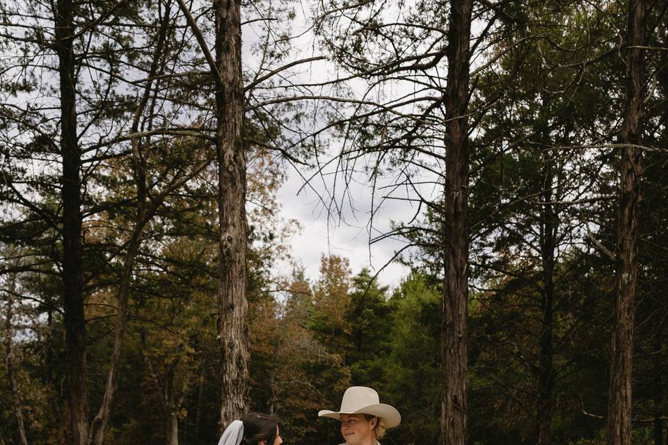 Outdoor bride/groom photos