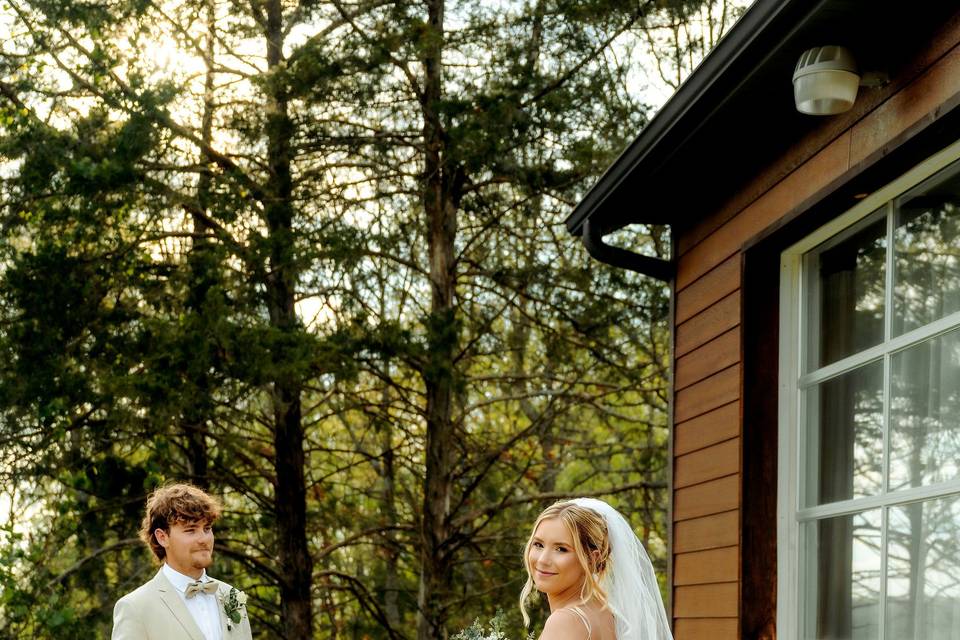 Bride and groom portraits besi