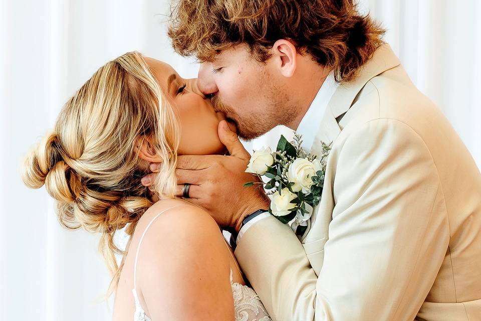 Intimate wedding moments captu