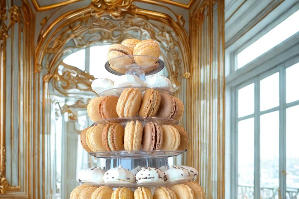 Fun tower with meringues