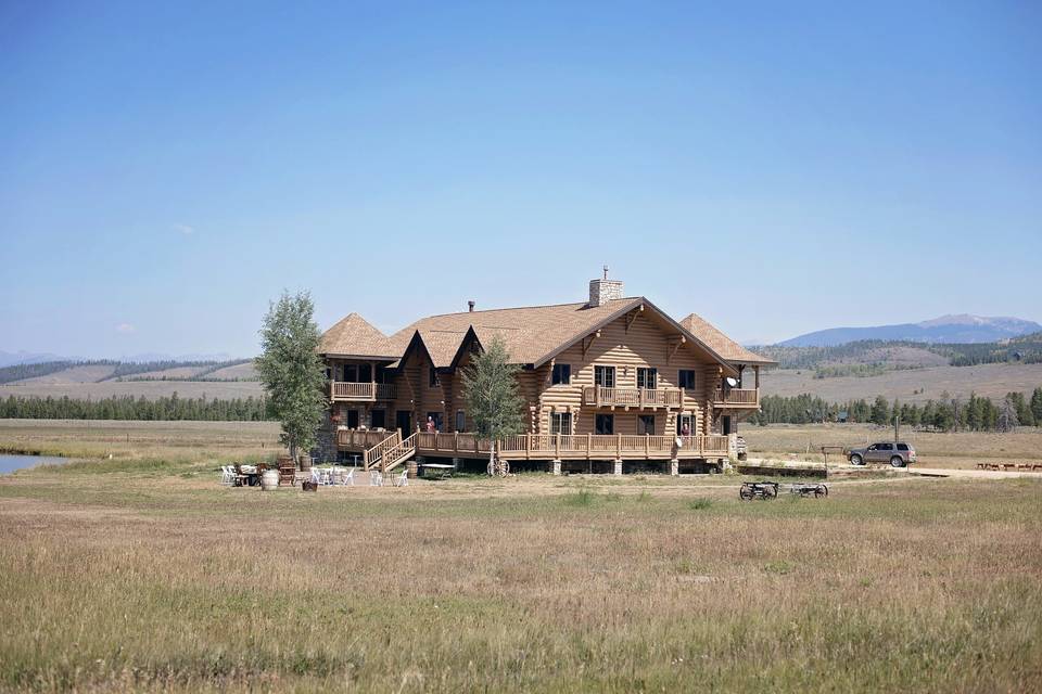 The Lodge at Crestview Ranch