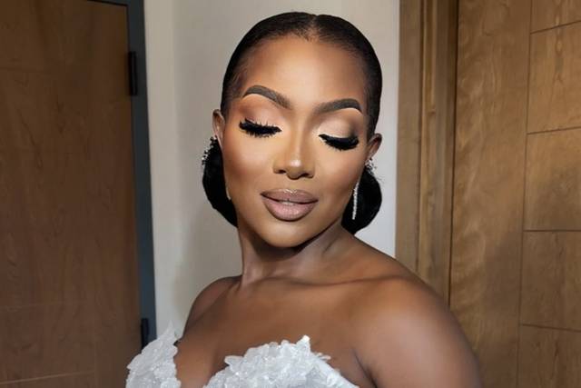 Sleek Natural Bun & Makeup