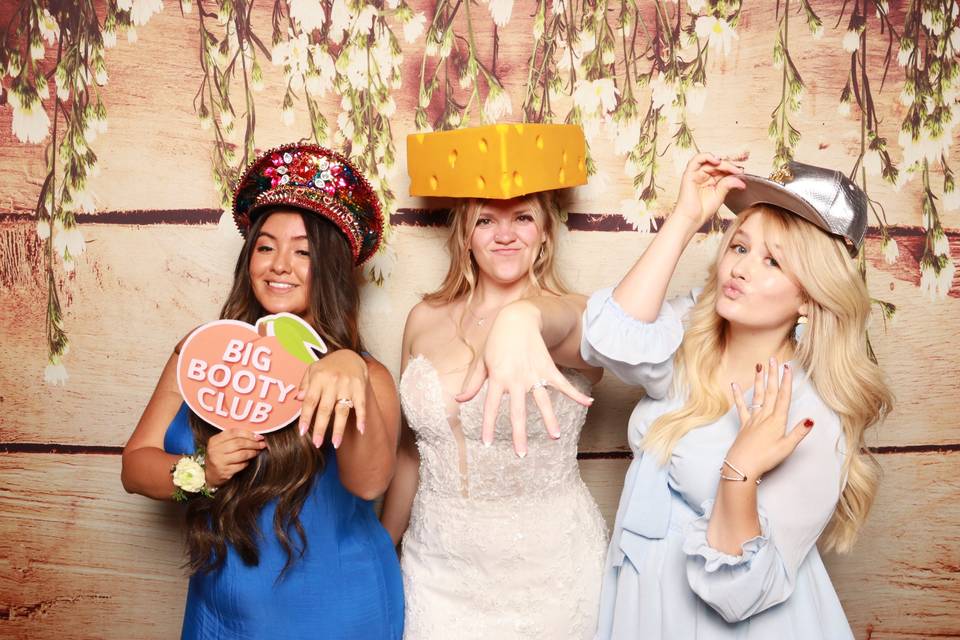 CaptureME Photo Booth Wedding