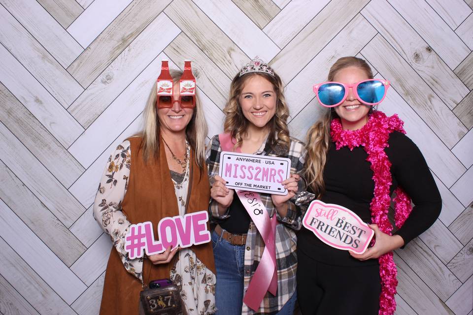 CaptureME Photo Booth LLC