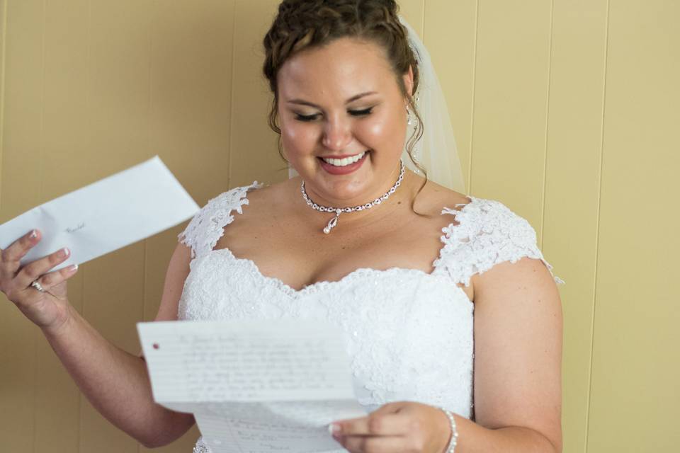 Rachel reads a sweet letter from Mike before ceremony.