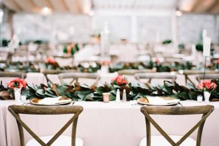 Vines as table runners