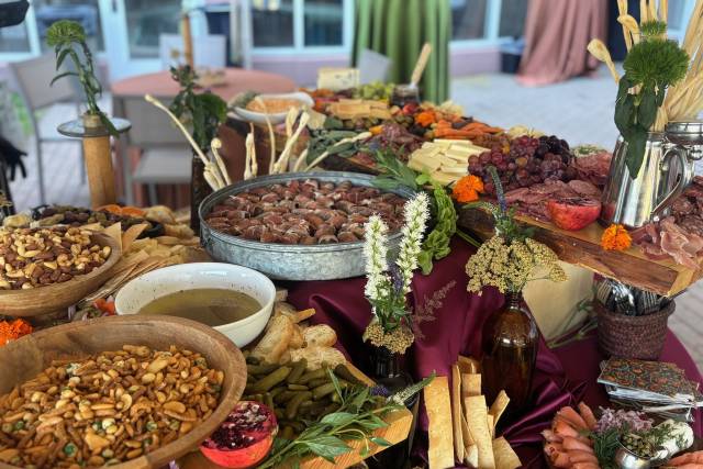 Elevated Grazing Board