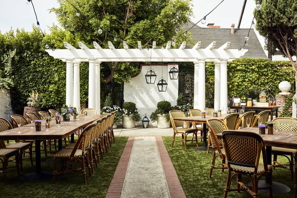 Five Crowns Patio