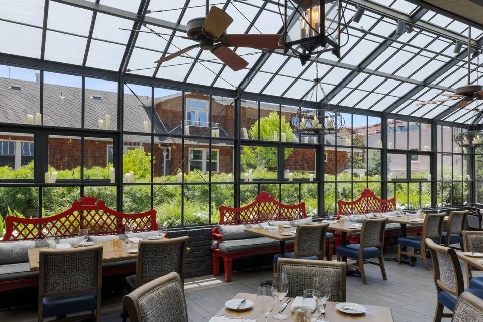 Five Crowns Patio