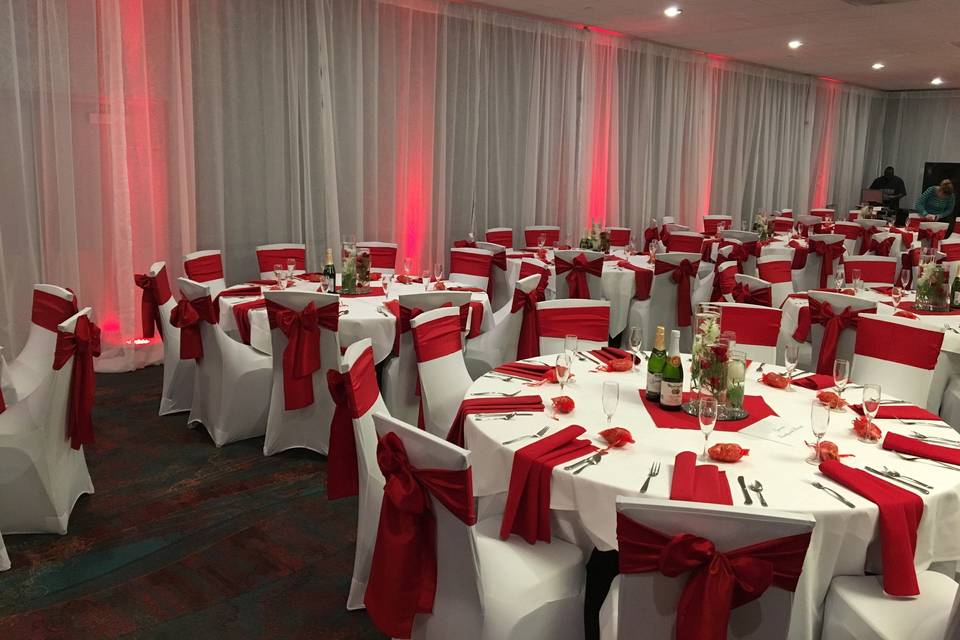 Red and white table setup