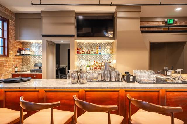 Banquet Bar