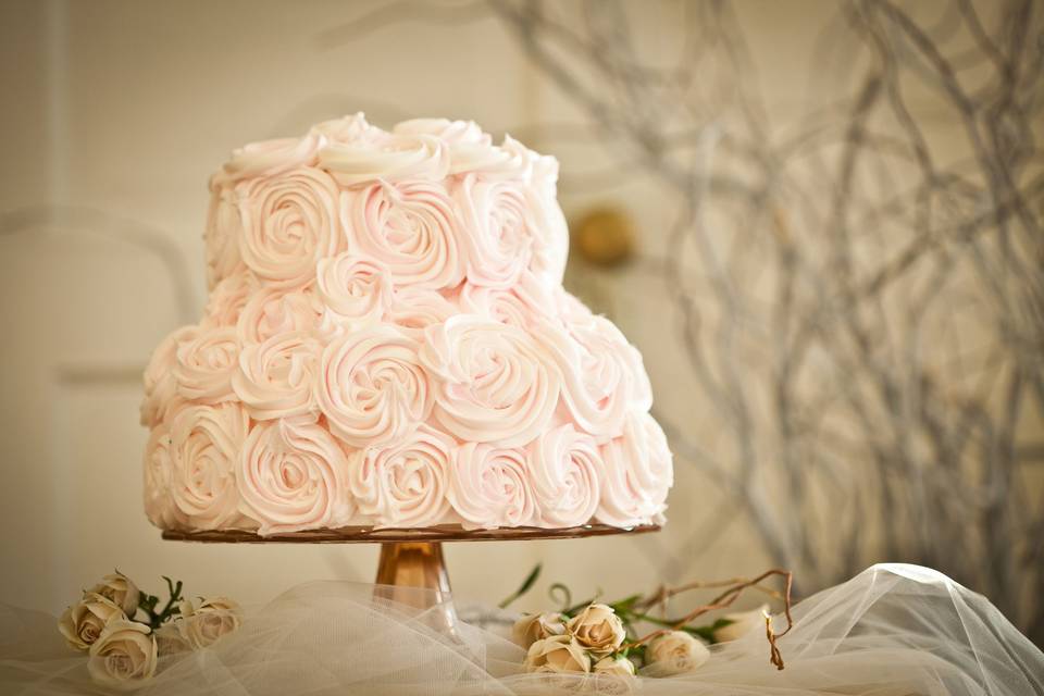 Frosting roses