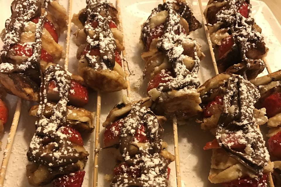 Strawberry and nutella puffers on sticks