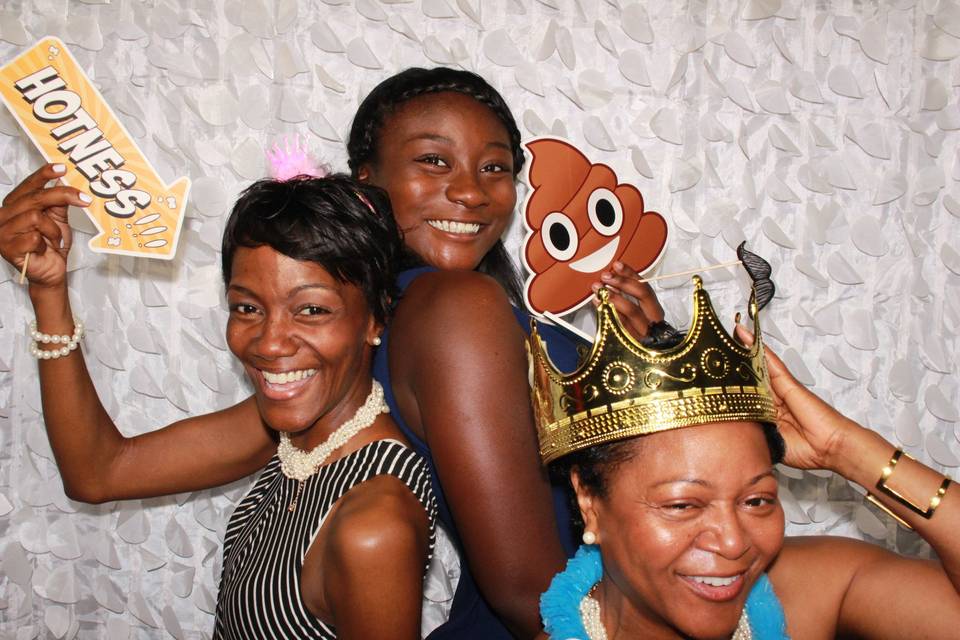 EZ Clicks Photobooth Rental Services