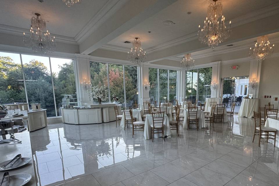 Cocktail room
