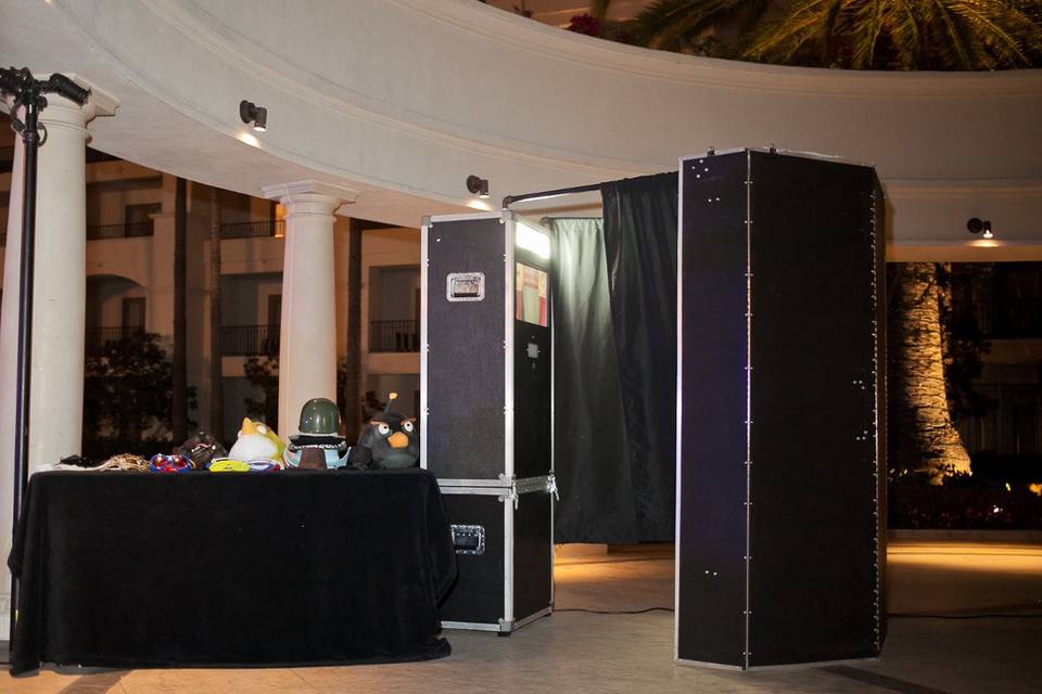 Photo Booth Your Event - Photo Booth Rentals