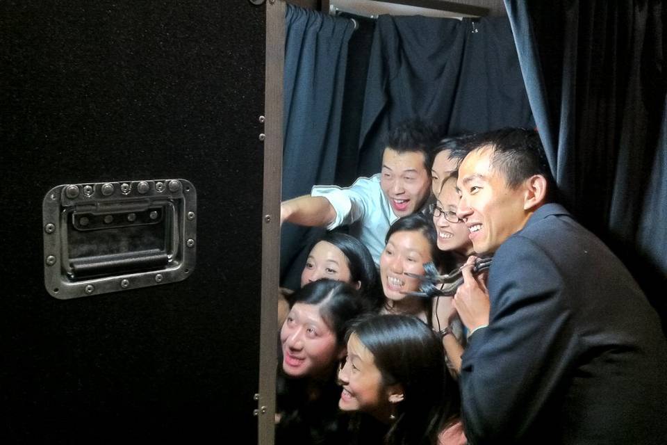 Photo Booth Your Event - Photo Booth Rentals