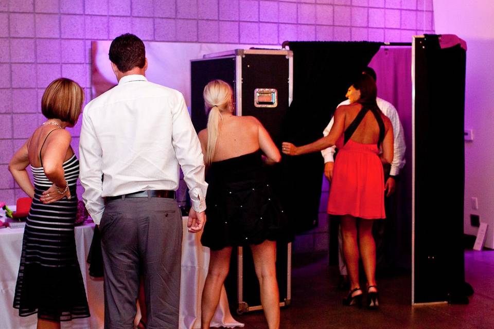 Photo Booth Your Event - Photo Booth Rentals