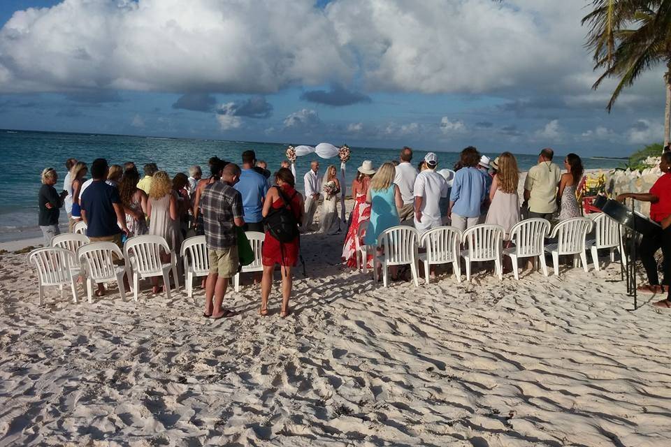 Anegada Weddings of Keith's Exquisite Touch