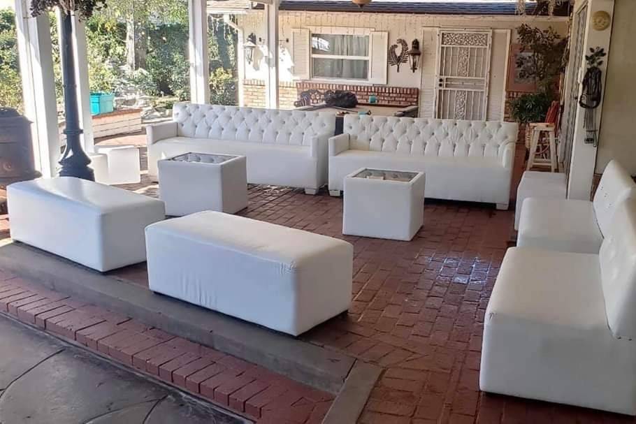 White Lounge Furniture