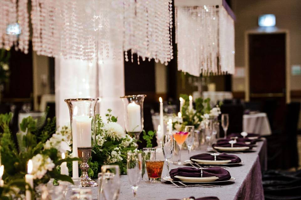 Timeless Head Table Styling