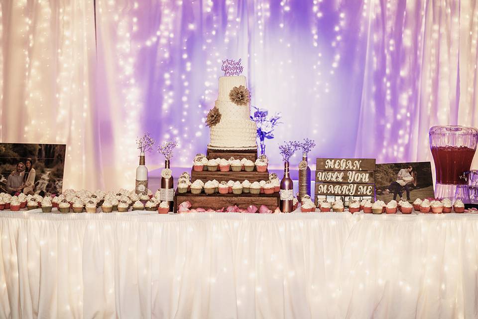 Vintage Cake Table