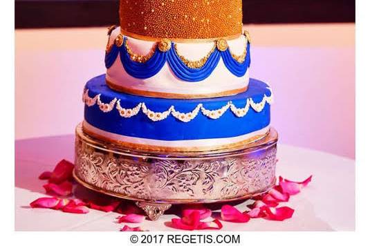 Blue and gold cake