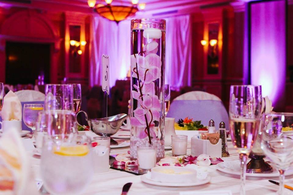 Table setting and decor