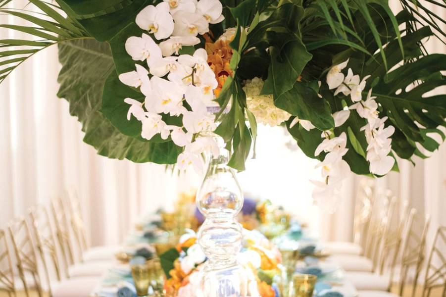 Long table arrangement