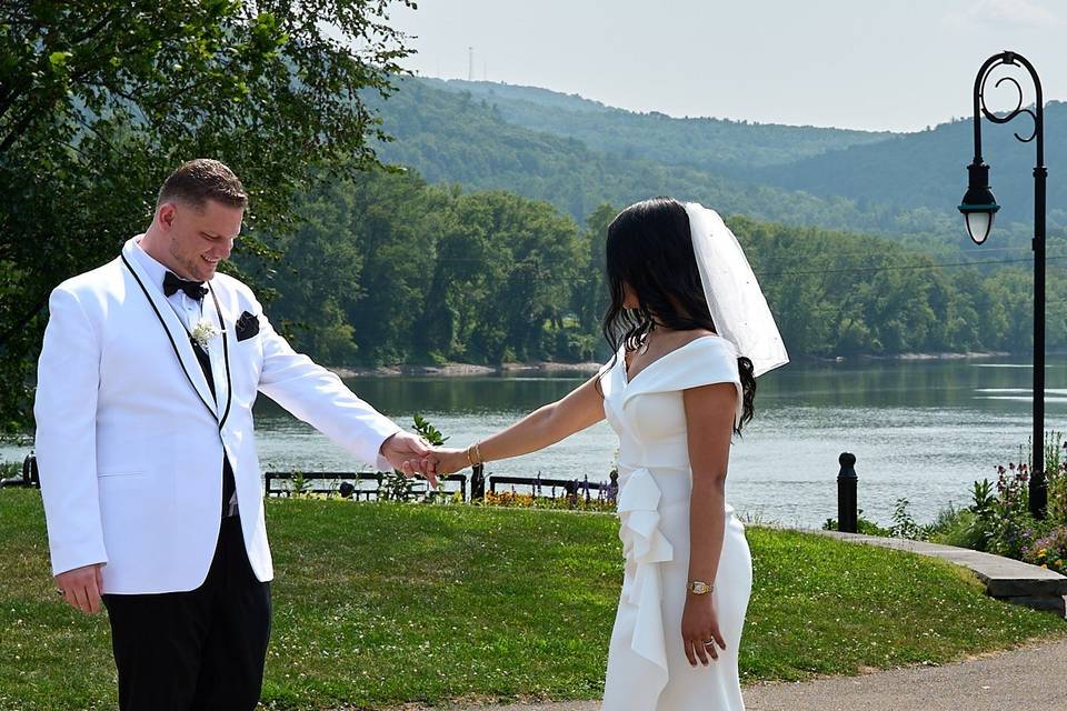 Https://luvlenz.com/connect