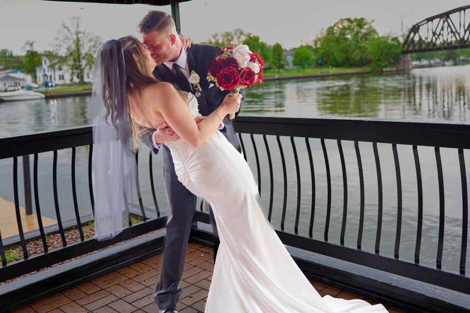 Https://luvlenz.com/connect
