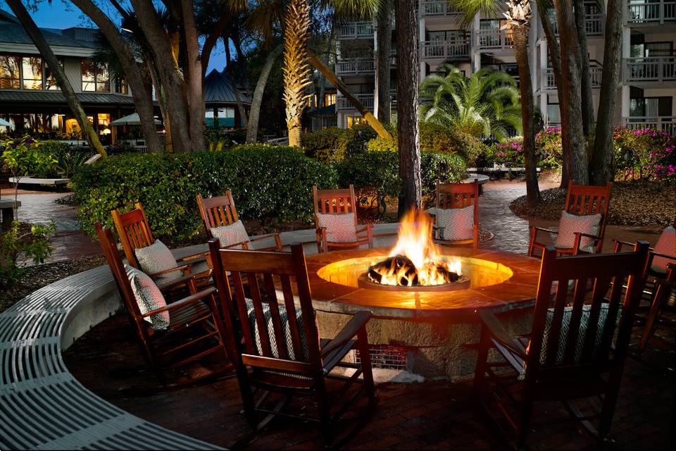 Courtyard fire pit