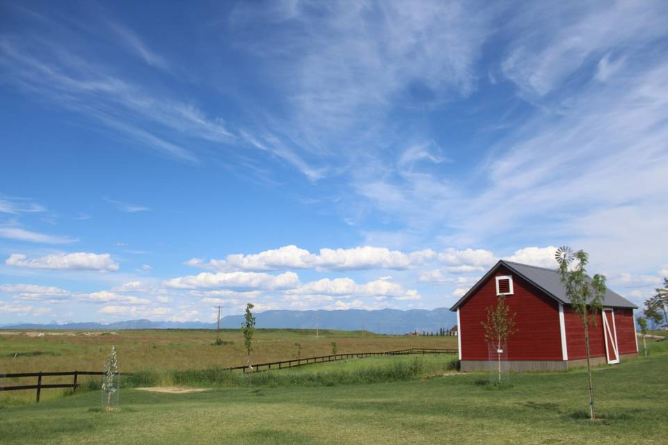 Eagle_Mountain_Ranch_Barn_View_3000px.jpg