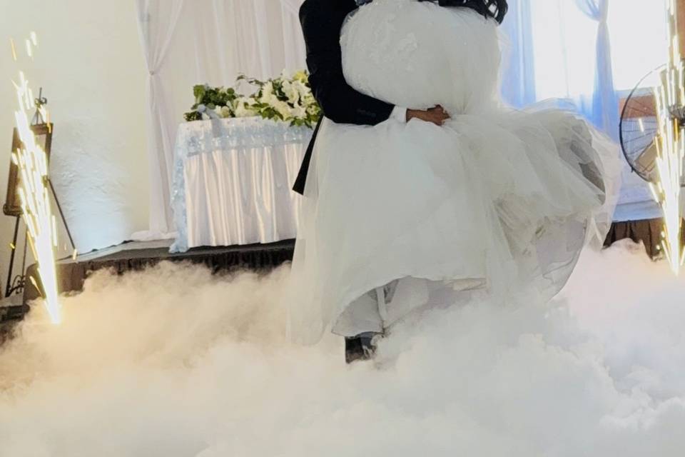 Dry Ice Cloud Effect