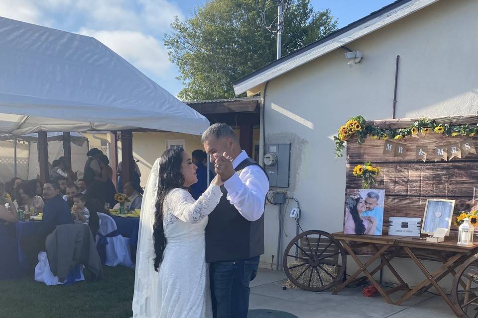 Outdoor First Dance