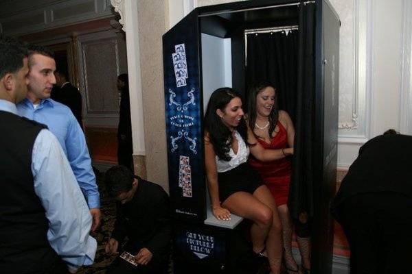 OVATION PHOTO BOOTH 516 334 9090,Long Island, Nyc Westchester Photo Booth Rentals