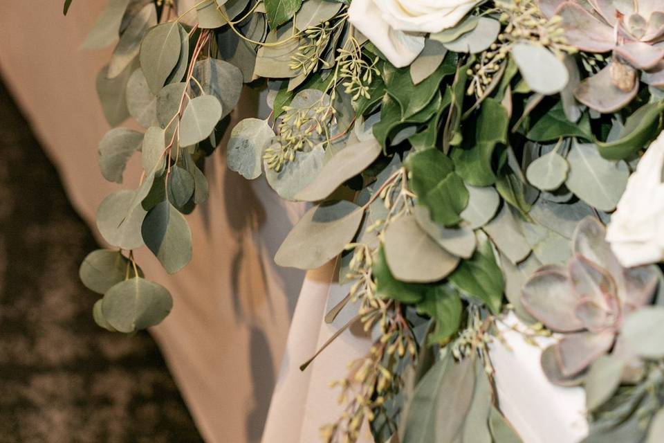 Head Table Garland