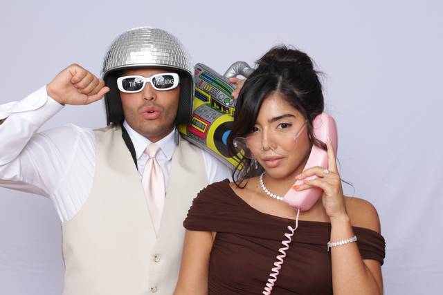 disco-helmet-photo-booth-wedding-guests.jpg